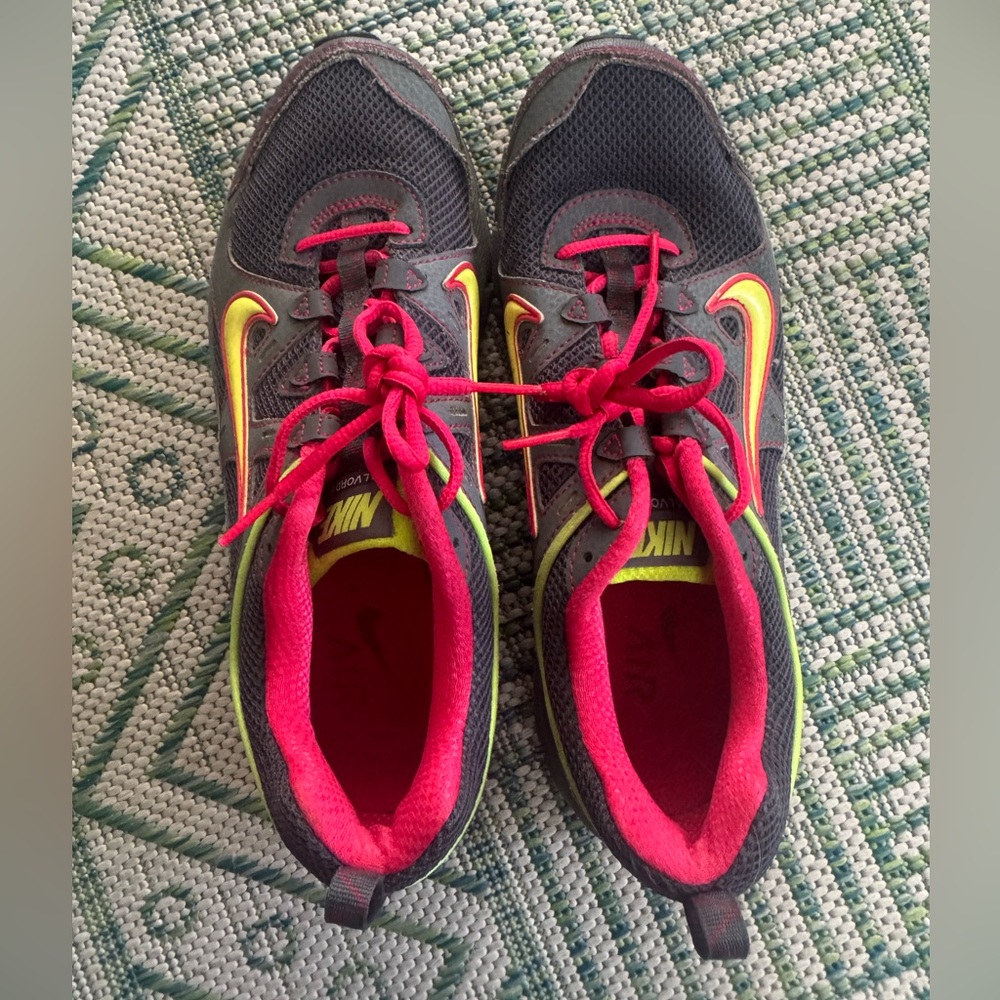 Nike Trail Running Sneakers 10 Gray Red with Neon Yellow Accents VGUC Athletic
